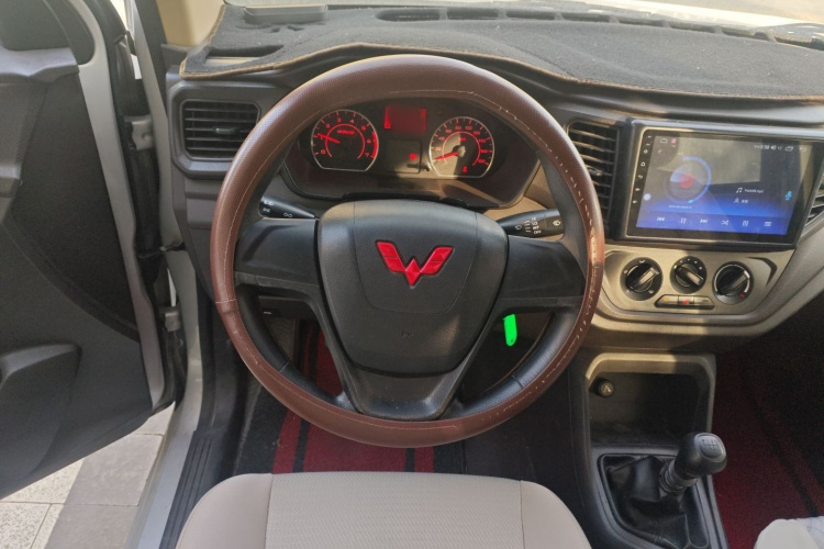 五菱汽车 五菱宏光V 2022款 1.5L劲取版电动助力LAR局部细节13