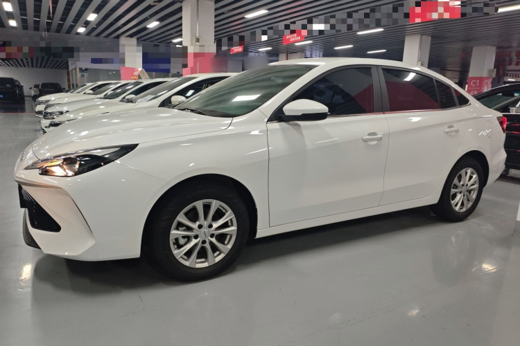 荣威i5 2026款 1.5L CVT豪华版车身外观4