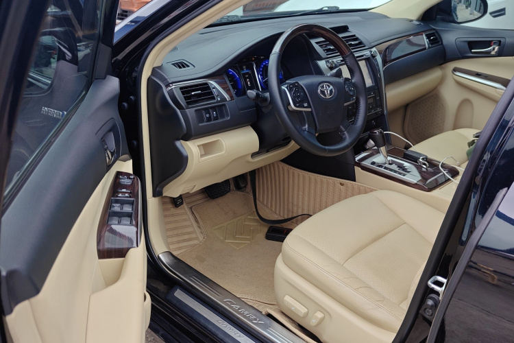 丰田 凯美瑞 2015款 双擎 2.5HG 豪华导航版中控内饰7003