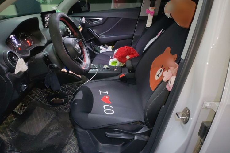 奥迪Q2L 2018款 35 TFSI 上市专享版 国VI中控内饰19