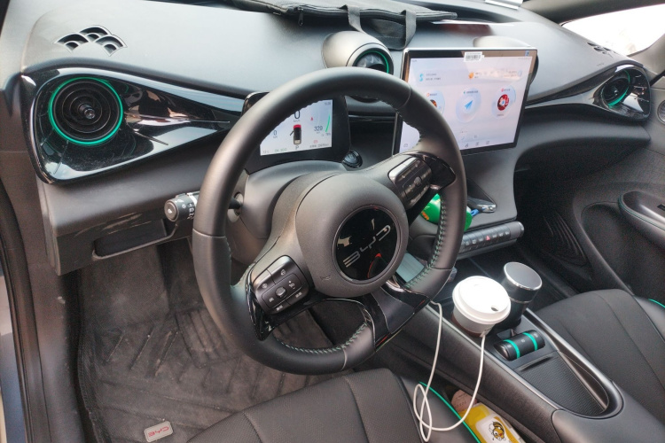 比亚迪 海豚 2024款 荣耀版 420km 自由版中控内饰7002