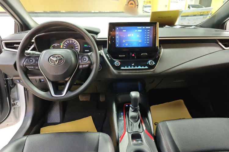 丰田 雷凌 2022款 双擎 1.8H E-CVT运动版中控内饰7002