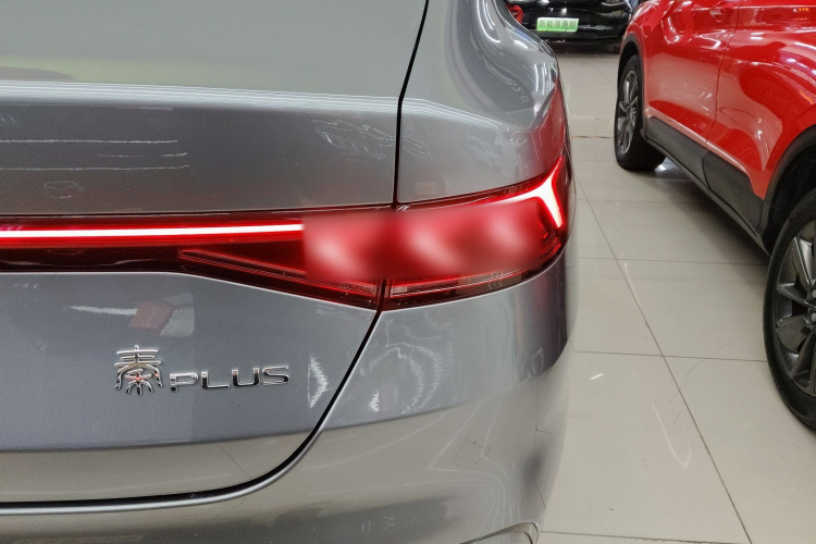 比亚迪 秦PLUS 2024款 荣耀版 EV 510KM领先型车身外观6006