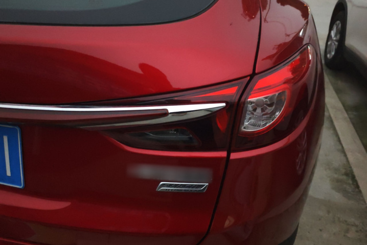 马自达CX-4 2016款 2.5L 自动四驱蓝天无畏版车身外观9