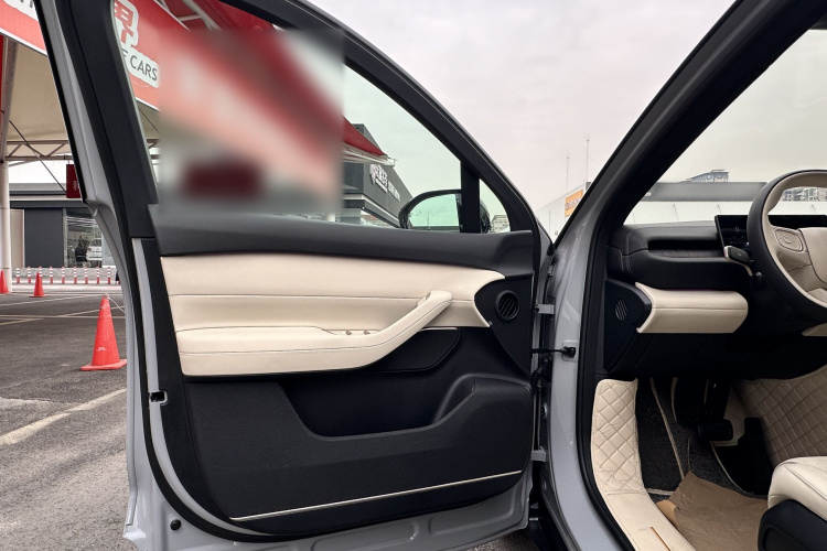 蔚来ES6 2024款 75kWh中控内饰7001