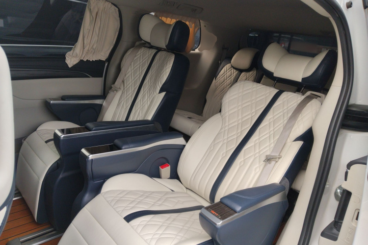 别克GL8 2020款 ES陆尊 653T 舒适型中控内饰7004