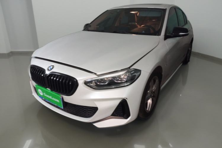 宝马1系 2023款 120i M运动曜夜版车身外观1