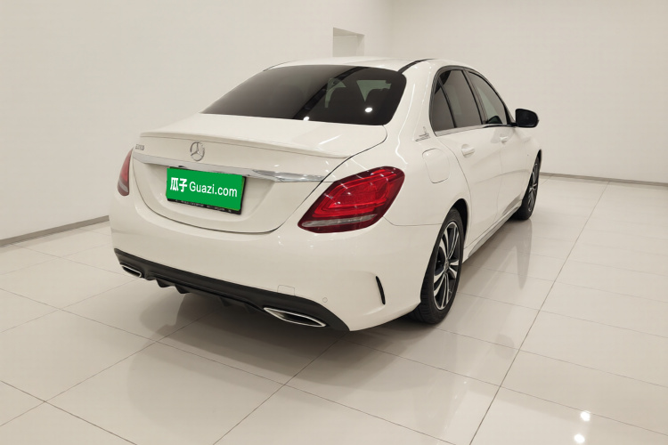 奔驰C级 2019款 C 260 运动版车身外观7