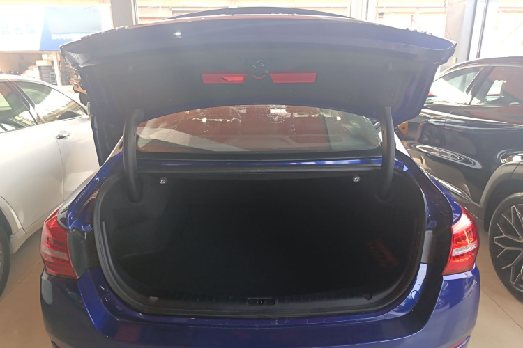 红旗H5 2018款 30TD 智联韵动版局部细节23