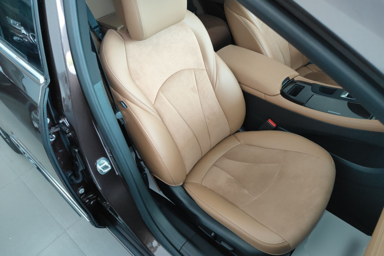 别克 君越 2018款 28T 精英型中控内饰41