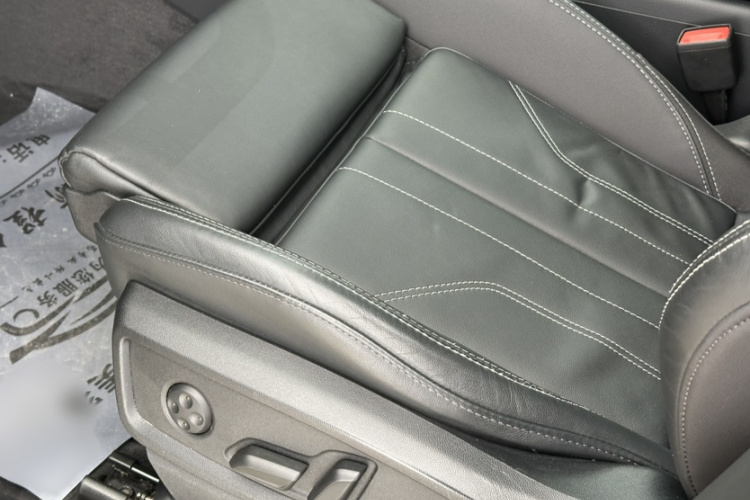 奥迪Q5L 2022款 改款 45T 豪华动感型局部细节9006