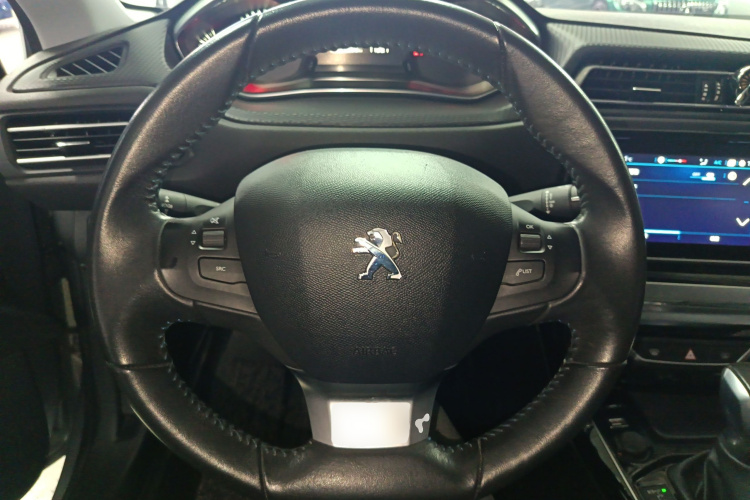 标致308 2016款 230THP 自动豪华版中控内饰13