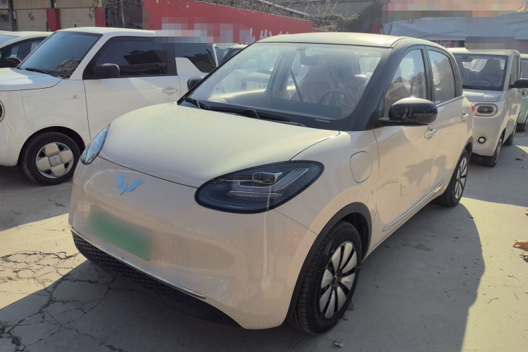 五菱汽车 五菱缤果 2025款 333km 灵犀互联款车身外观1