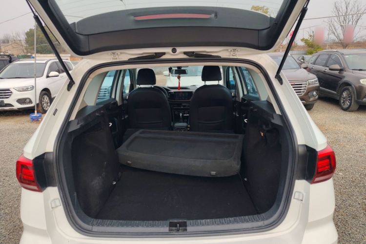 大众 途岳 2020款 280TSI 两驱舒适版 国VI机舱底盘23