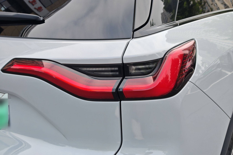 蔚来ES8 2020款 415KM 签名版 六座版车身外观6007