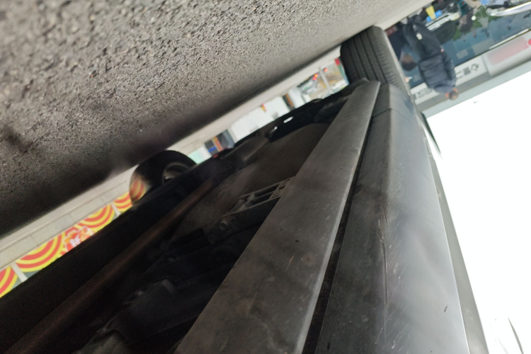 本田CR-V 2023款 240TURBO 两驱臻享版 7座局部细节9001