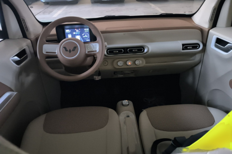 五菱汽车 宏光MINIEV 2024款 第三代 215km 青春版中控内饰12