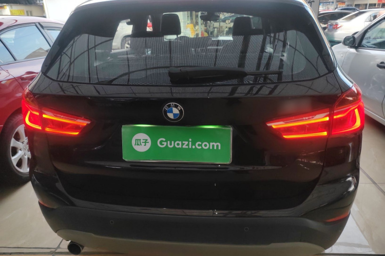 宝马X1 2016款 sDrive18Li 尊享型车身外观6