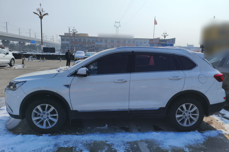 北汽幻速S6 2016款 1.5T 手动领先型车身外观6003