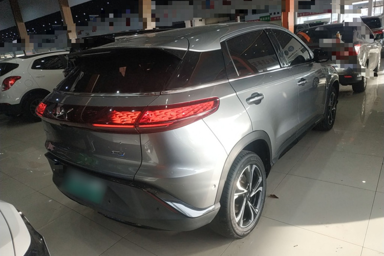 小鹏G3 2020款 460i 悦享版车身外观7