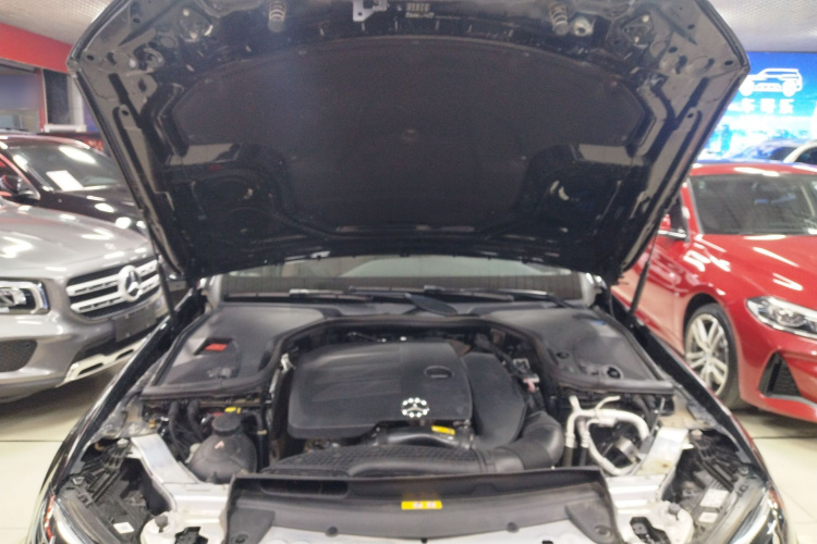 奔驰E级 2023款 改款 E 300 L 时尚型局部细节24