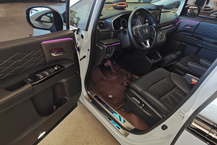 本田 艾力绅 2024款 2.0L e:HEV 豪华版中控内饰20