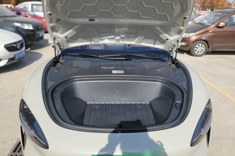 小米汽车 小米SU7 2024款 四驱超长续航高阶智驾Max版机舱底盘24