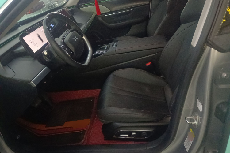 小鹏P7 2020款 586N中控内饰19