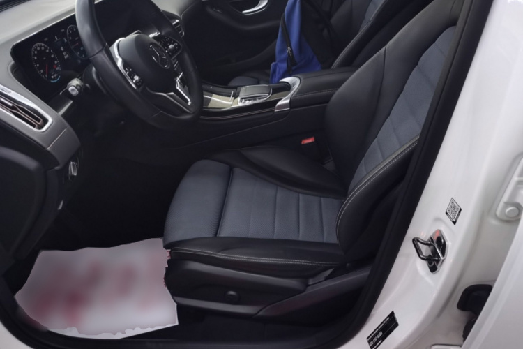 奔驰EQC 2021款 EQC 350 4MATIC中控内饰19