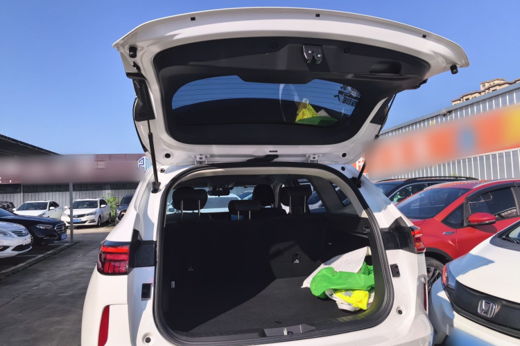 哈弗H6 2022款 第三代 1.5T 自动两驱Pro机舱底盘23