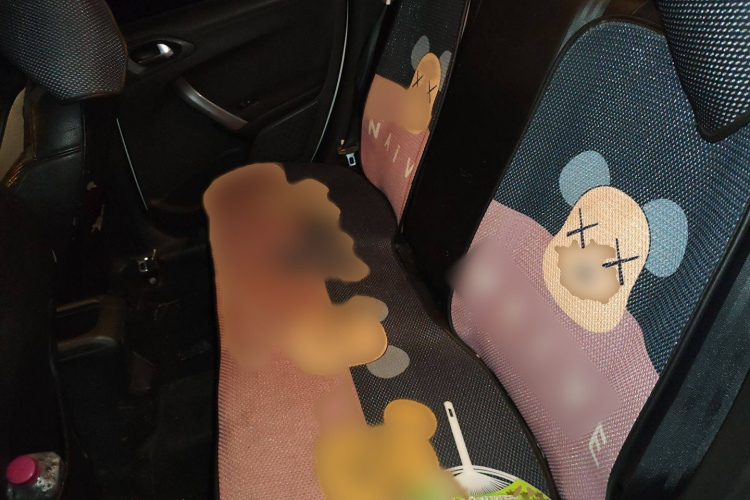 标致2008 2014款 1.6L 自动时尚版中控内饰7004