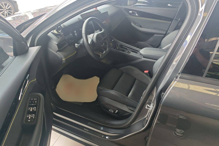 领克03 2023款 2.0TD DCT劲Pro中控内饰7001