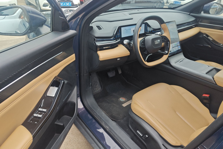 吉利银河 银河L6 2023款 125km 星舰中控内饰20