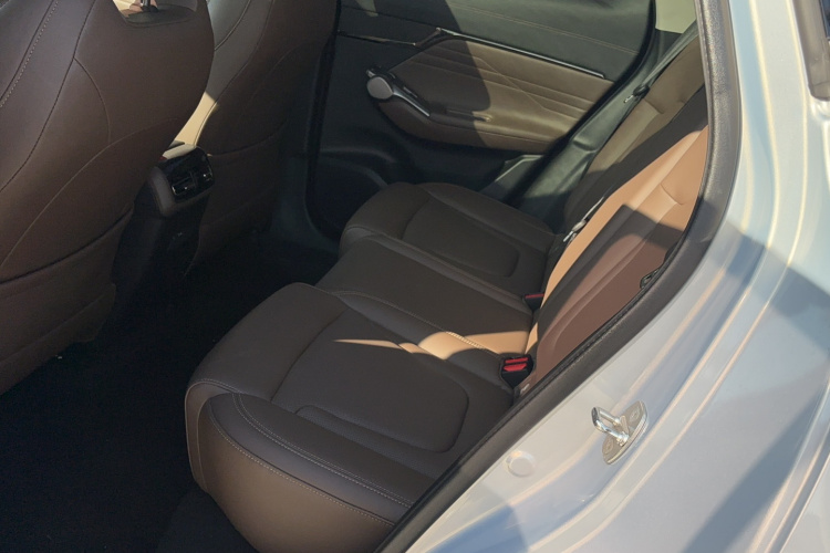 广汽传祺 传祺GS4 2024款 MAX 1.5T 旗舰版中控内饰7003