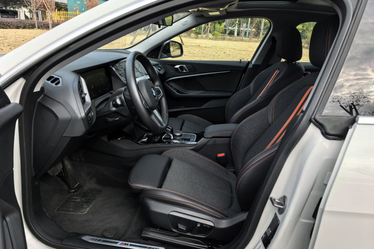 宝马2系(进口) 2023款 225i 四门轿跑车 M运动套装中控内饰7002