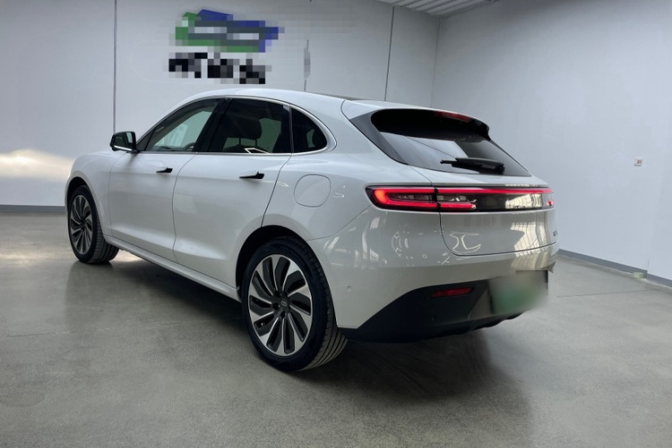 鸿蒙智行 问界M5 2022款 增程四驱至臻版车身外观6003