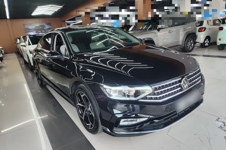 大众 迈腾 2025款 改款 众享款 330TSI DSG豪华型车身外观3