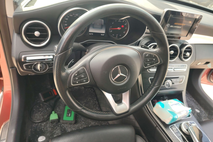 奔驰C级 2017款 改款 C 200 L 运动版中控内饰13