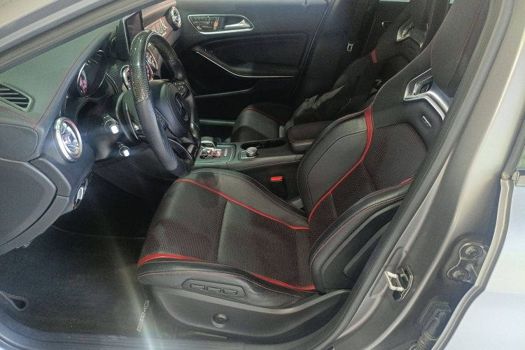 奔驰GLA AMG 2015款 AMG GLA 45 4MATIC局部细节19