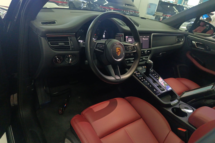 保时捷 2022款 Macan 2.0T中控内饰12
