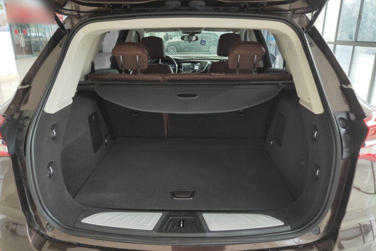 别克 昂科威 2021款 532T 两驱精英型机舱底盘23