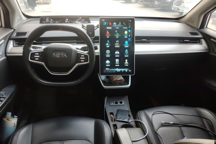 哪吒汽车 哪吒V 2021款 长续航娱乐版升级型中控内饰7002