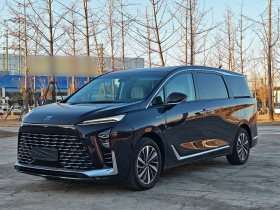 别克GL8新能源 2026款 陆尊 奢享版