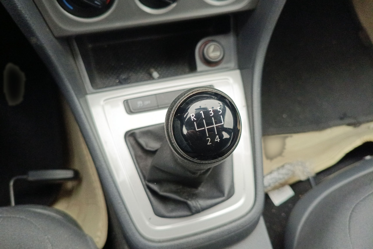 大众 朗逸 2013款 1.6L 手动风尚版局部细节18