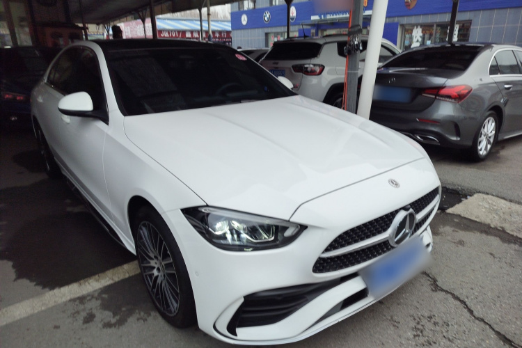 奔驰C级 2023款 改款 C 200 L 运动版车身外观3