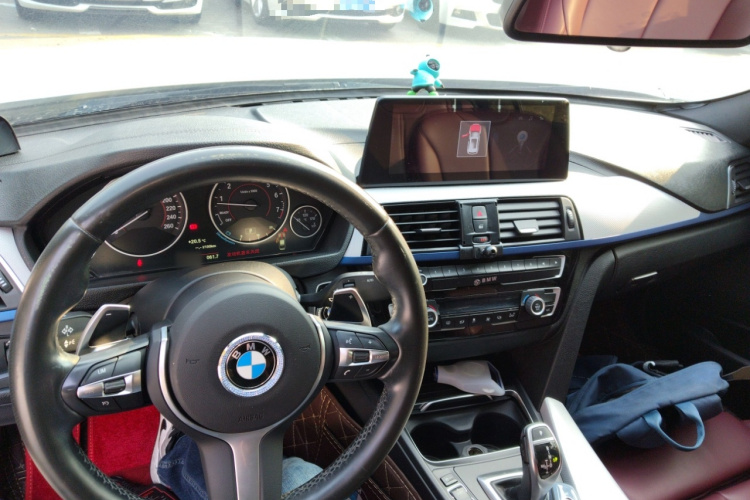 宝马3系 2018款 320i M运动套装中控内饰12