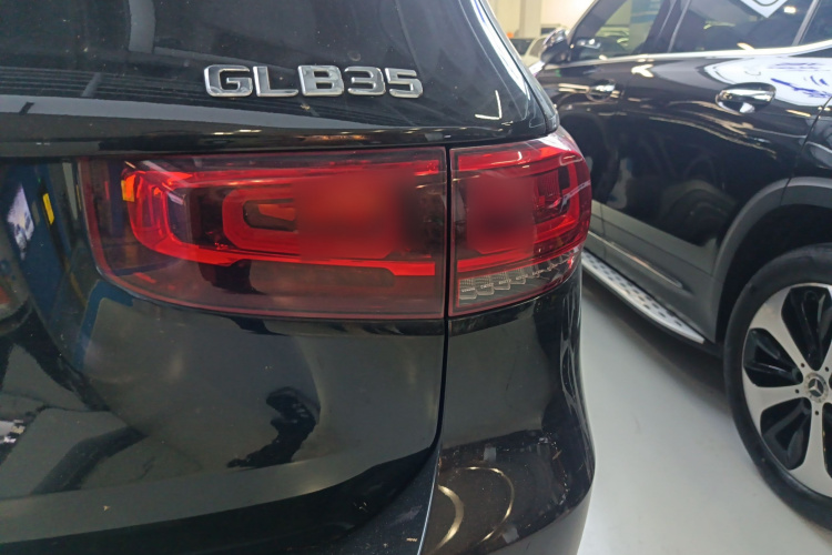 奔驰GLB 2021款 GLB 200 时尚型车身外观9