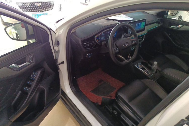 福特 福克斯 2021款 三厢 EcoBoost 180 自动锋潮型中控内饰20