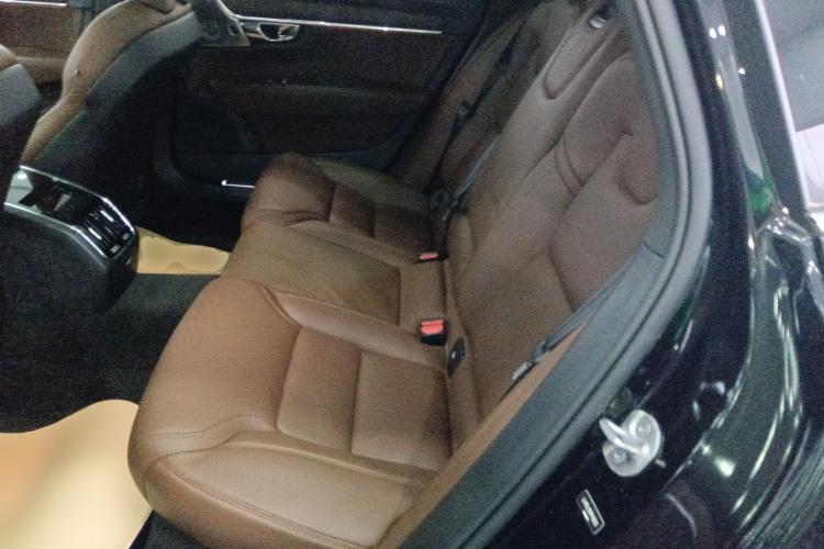 沃尔沃S90 2024款 B5 智雅豪华版中控内饰7004