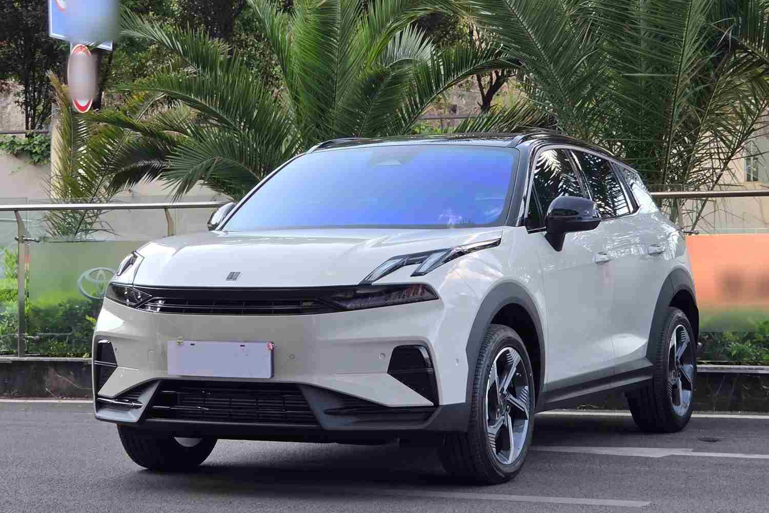 昆明二手领克06 2025款，用合资A级新车的钱买台智能SUV？